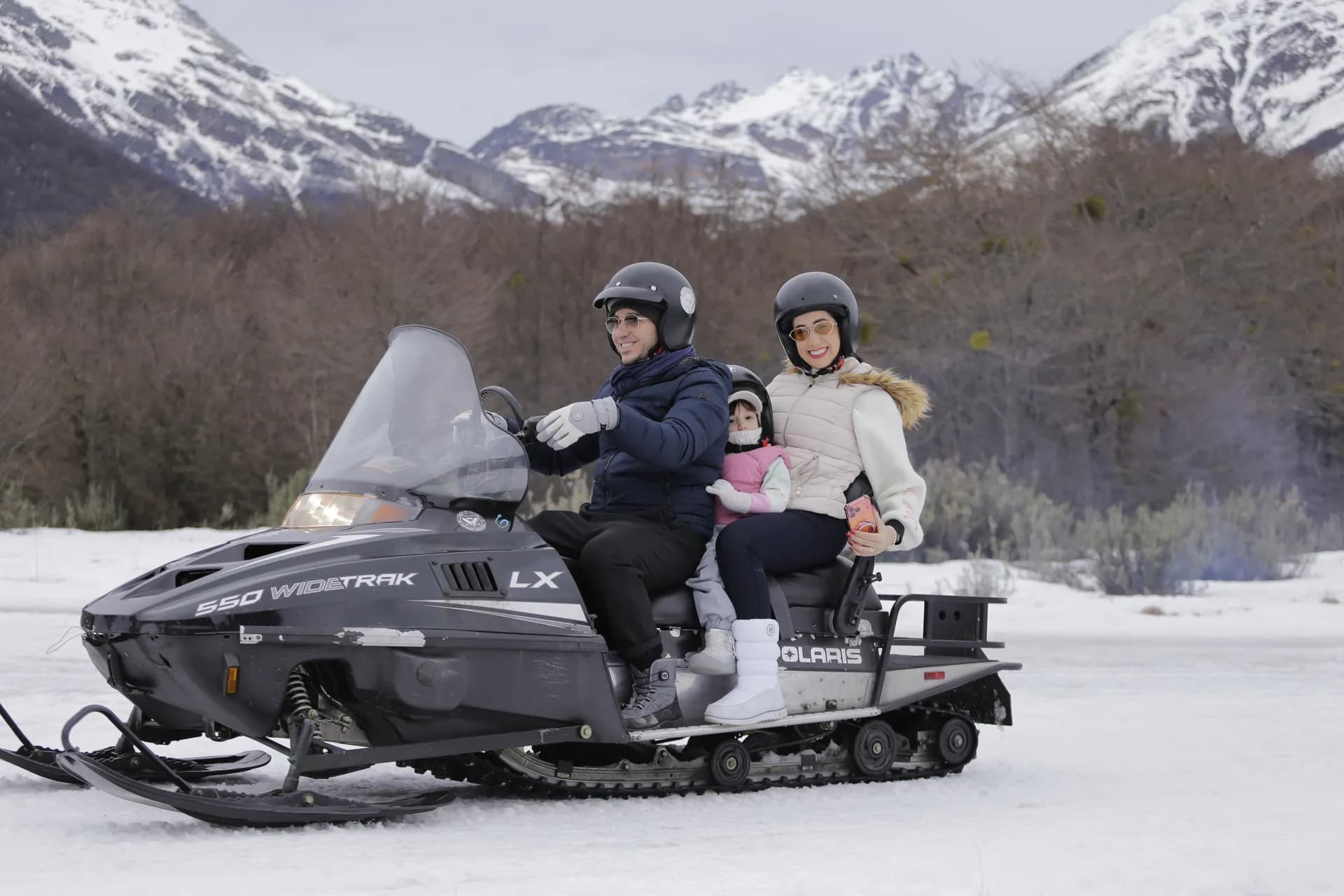 SNOWMOBILE RIDE (4KM)